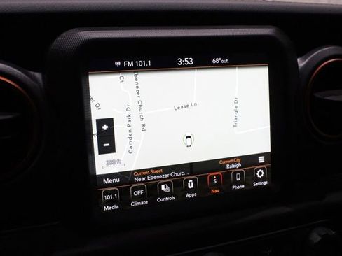 Used 2021 Jeep Gladiator Mojave AWD/4WD image 31