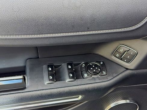 Used 2024 Ford Expedition XLT image 31