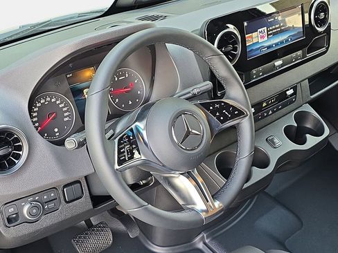 New 2025 Mercedes-Benz Sprinter 2500 image 15