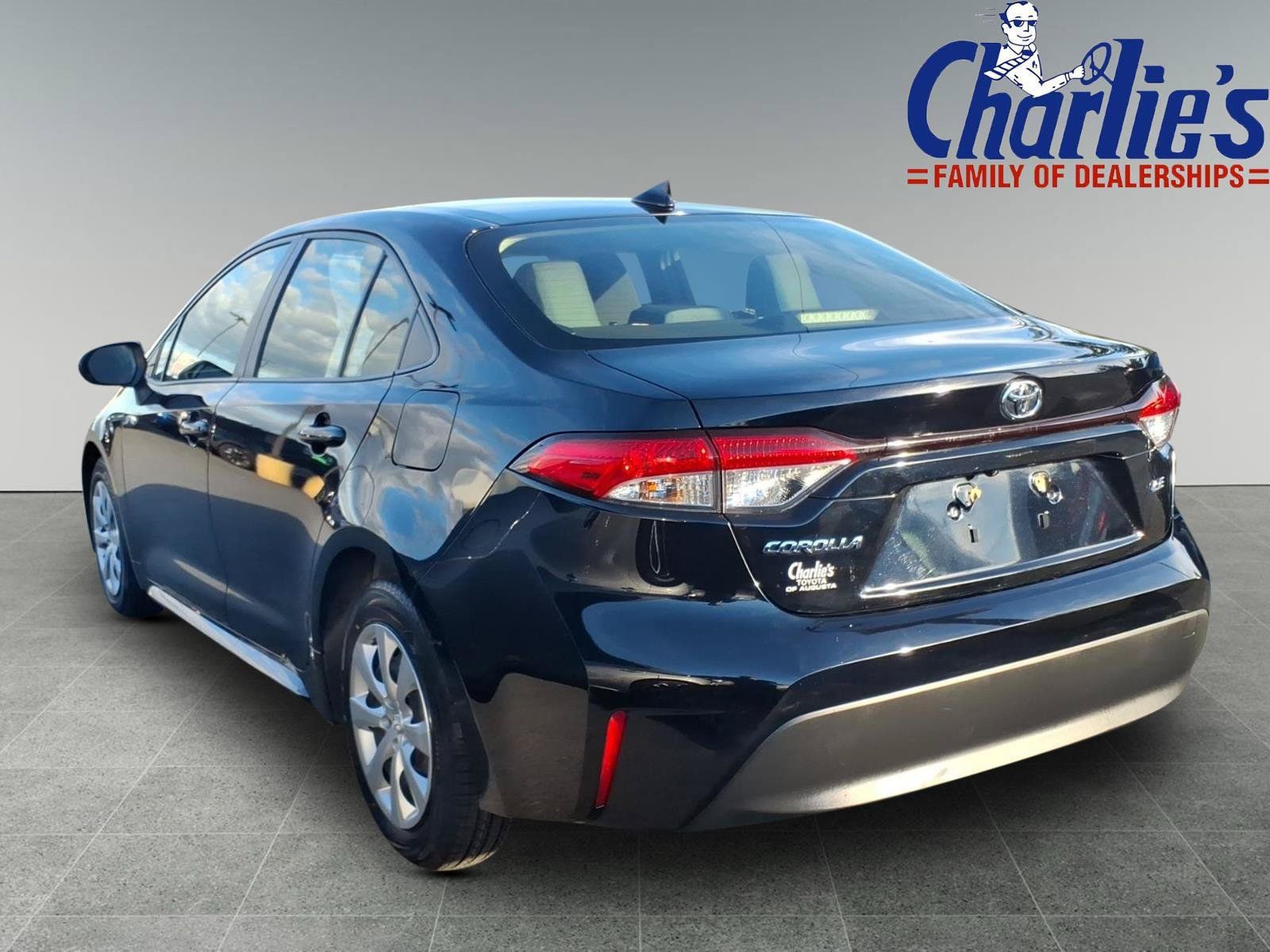 Certified 2023 Toyota Corolla LE FWD image 5