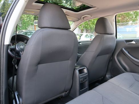 Used 2012 Volkswagen Jetta S FWD image 26