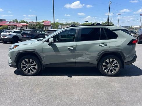 Used 2023 Toyota RAV4 XLE Premium FWD image 4