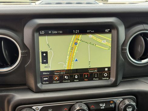 Used 2023 Jeep Wrangler Unlimited Sahara AWD/4WD image 19