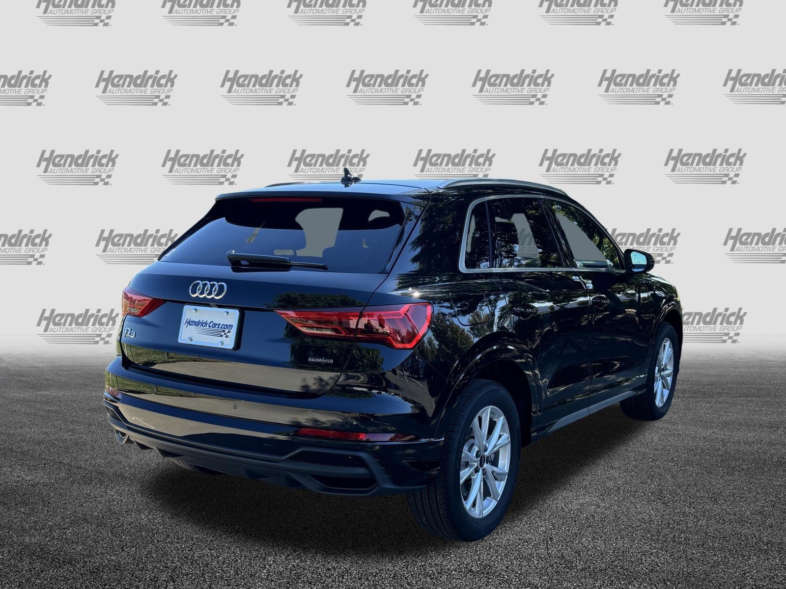 Used 2025 Audi Q3 2.0T Premium w/ Convenience Package AWD/4WD image 10