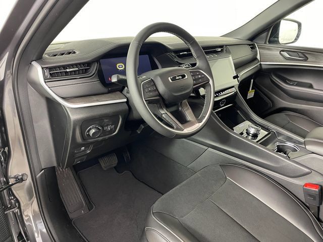 New 2026 Jeep Grand Cherokee L 4WD image 2