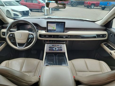 Used 2022 Lincoln Aviator Reserve w/ Equipment Group 201A AWD/4WD image 8