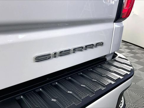 Used 2023 GMC Sierra 1500 Denali w/ Technology Package AWD/4WD image 30