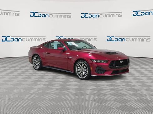 Used 2025 Ford Mustang GT Premium RWD image 2