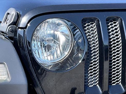 Used 2018 Jeep Wrangler Unlimited Sport S AWD/4WD image 23