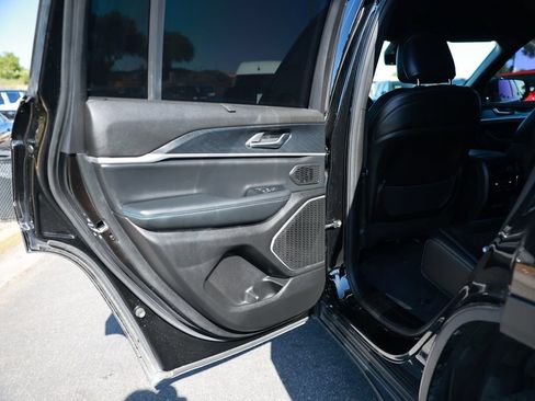 Used 2022 Jeep Grand Cherokee Trailhawk w/ Advanced Protech Group II AWD/4WD image 36