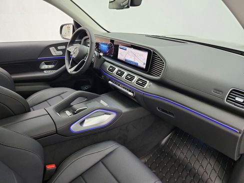 New 2026 Mercedes-Benz GLS 450 4MATIC image 15