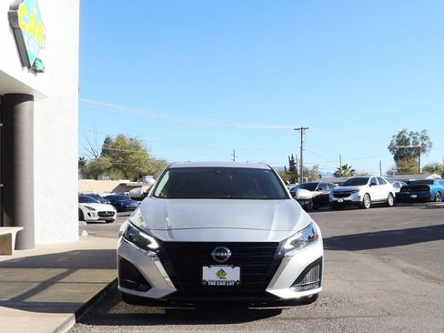 Used 2023 Nissan Altima 2.5 SV image 16