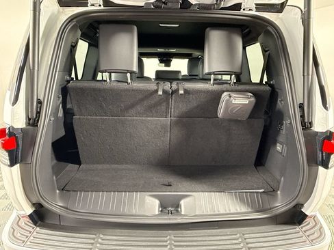 Used 2024 Lexus GX 550 w/ Accessory Package (31) AWD/4WD image 28