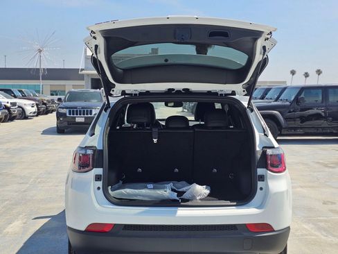 New 2026 Jeep Compass Latitude AWD/4WD image 19