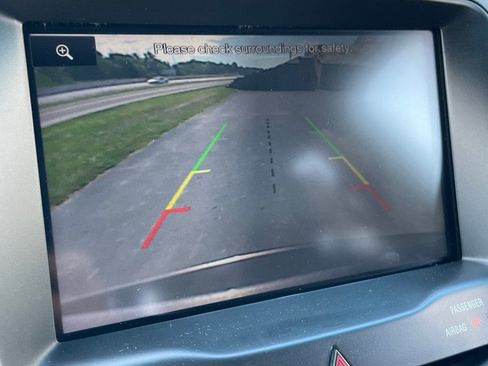 Used 2015 Ford Explorer XLT w/ Equipment Group 202B FWD image 14