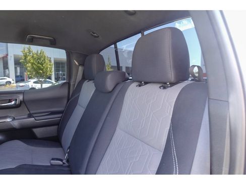 Certified 2023 Toyota Tacoma TRD Off-Road w/ Advanced Technology Package AWD/4WD image 30