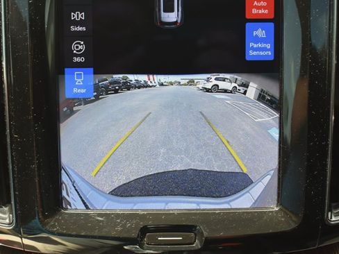 Used 2023 Volvo XC60 B5 Ultimate w/ Climate Package FWD image 27