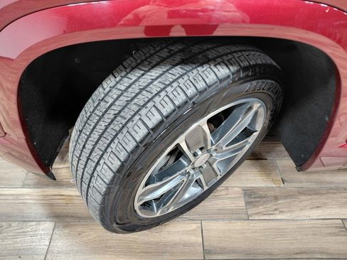 Used 2017 GMC Acadia Denali image 35