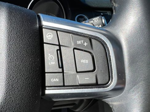 Used 2016 Land Rover Discovery Sport HSE image 22