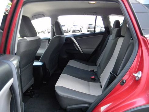 Used 2014 Toyota RAV4 LE AWD/4WD image 16