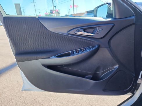 Used 2024 Chevrolet Malibu LT image 10