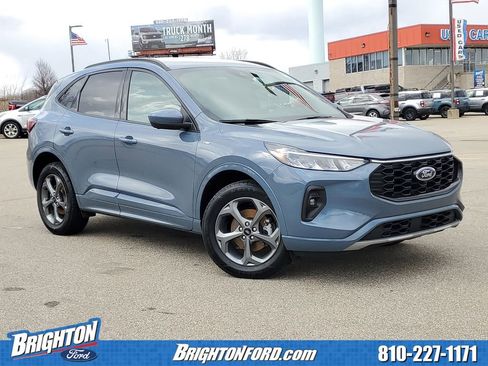 Used 2023 Ford Escape ST-Line Select w/ Tech Pack #2 image 1