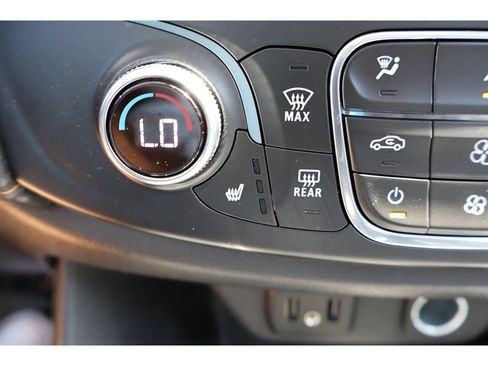 Used 2020 Chevrolet Traverse LT FWD image 33