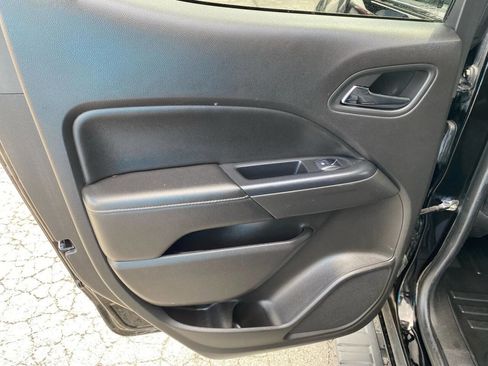 Used 2016 GMC Canyon SLE image 24