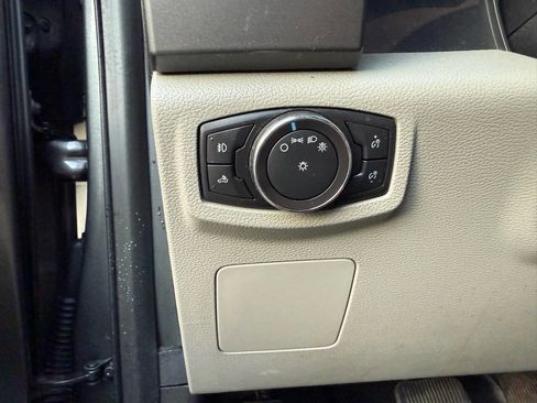 Used 2016 Ford F150 XLT image 29