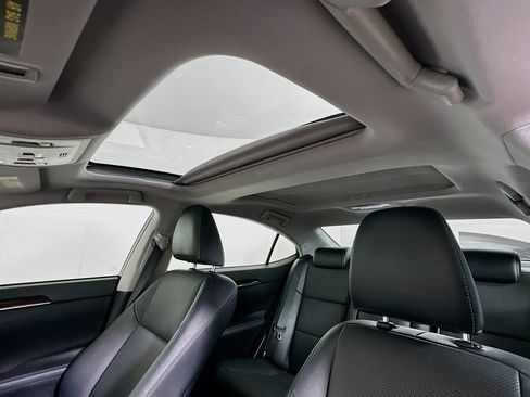 Used 2017 Lexus ES 350 w/ Navigation System Package image 25