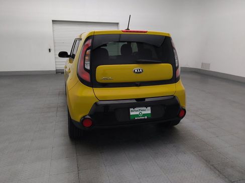 Used 2016 Kia Soul + FWD image 6