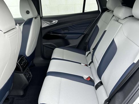 New 2025 Volkswagen ID.4 Pro S Plus image 10