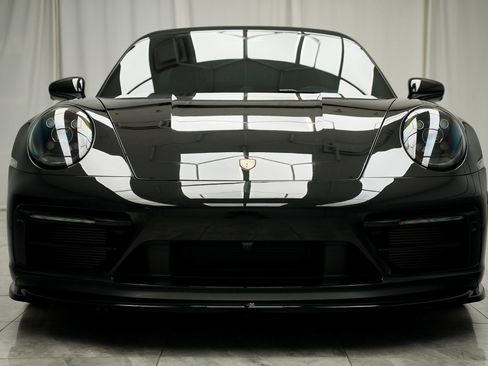 Used 2022 Porsche 911 Targa 4 GTS image 3
