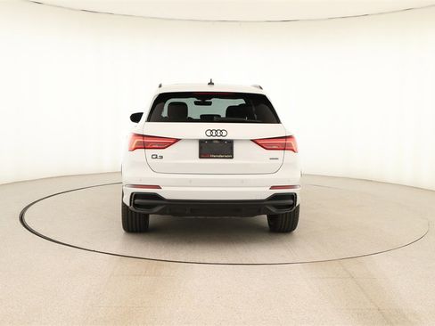 Certified 2025 Audi Q3 2.0T Premium Plus w/ Premium Plus Package image 5