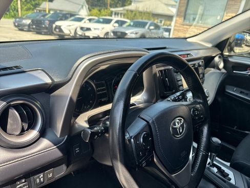 Used 2018 Toyota RAV4 XLE w/ Plus Extra Value Package AWD/4WD image 29