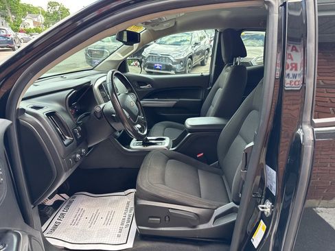 Used 2021 Chevrolet Colorado LT w/ LT Convenience Package AWD/4WD image 20