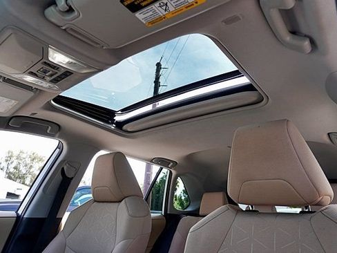 Used 2025 Toyota RAV4 XLE w/ Convenience Package FWD image 16