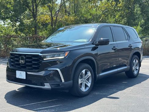 Certified 2025 Honda Pilot EX-L image 8