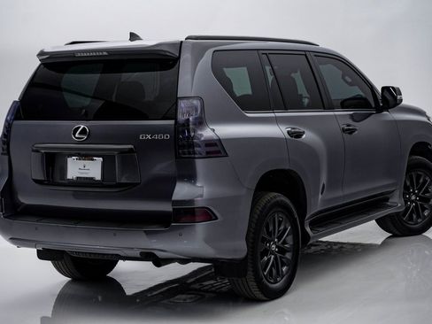 Used 2023 Lexus GX 460 Premium w/ Premium Package image 11