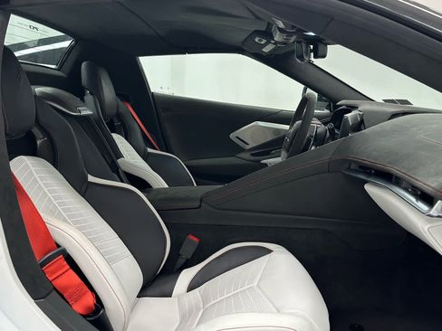 Used 2023 Chevrolet Corvette Stingray Premium Conv w/ Z51 Performance Package image 23