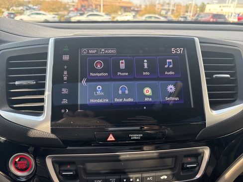 Used 2016 Honda Pilot Touring image 22