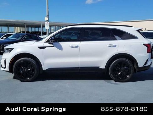 Used 2022 Kia Sorento SX AWD/4WD image 3