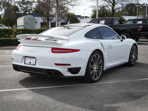 Used 2014 Porsche 911 Turbo S image 11