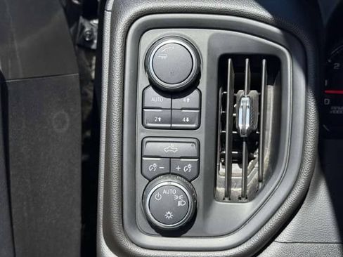 Used 2021 Chevrolet Silverado 1500 Custom Trail Boss w/ LPO, Dark Essentials Package AWD/4WD image 17