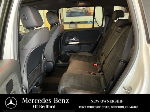 Used 2026 Mercedes-Benz GLB 250 4MATIC image 13