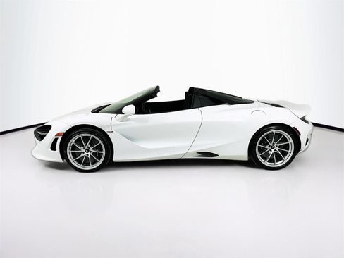 Used 2024 McLaren 750S Spider RWD image 2