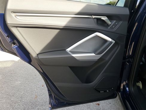 New 2025 Audi Q3 2.0T Premium image 28