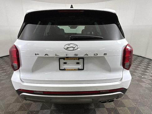 Used 2023 Hyundai Palisade SEL FWD image 3