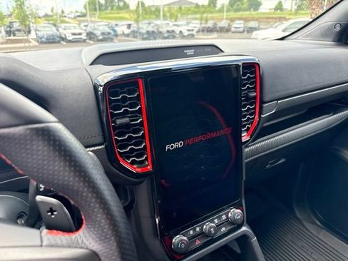 Used 2025 Ford Ranger Raptor AWD/4WD image 12