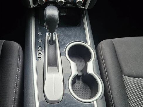 Used 2020 Nissan Pathfinder SV image 12